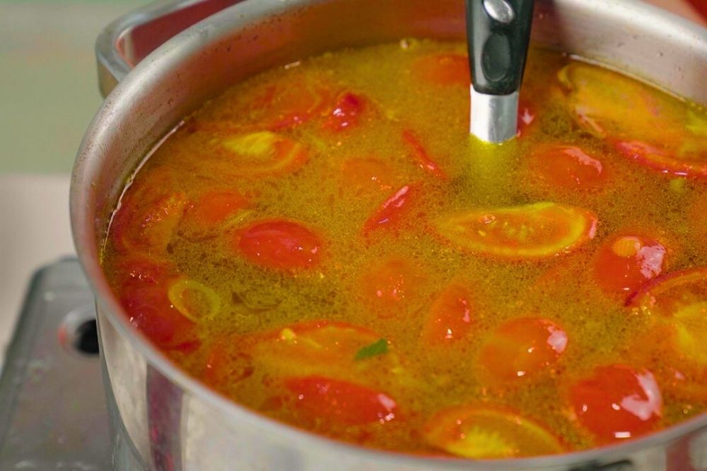 Bun Ca Hanoi. The Anatomy of a Perfect Bowl: What's in a Bun Ca Soup? The Broth