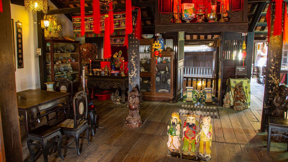 ancient house Hoi An. Exploring Ancient Houses in Hoi An. Best Old Houses in Hoi An. Phung Hung House