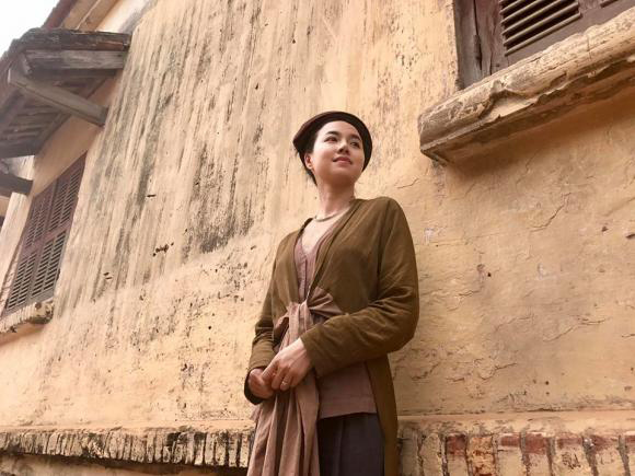 The classic Ao Dai Tu Than