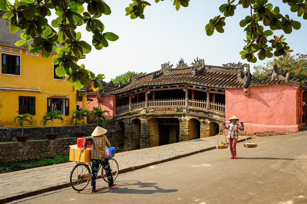 best-city-hoi-an-japanese-bridge