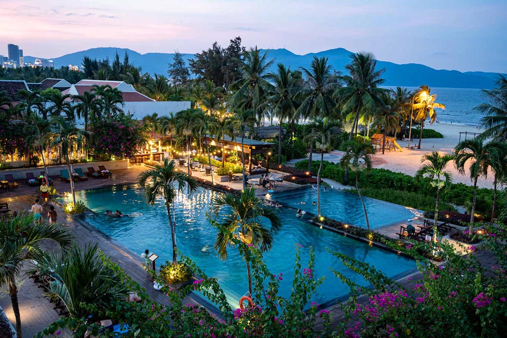 Da Nang Hotels Resorts. Best luxury beach resorts in Da Nang