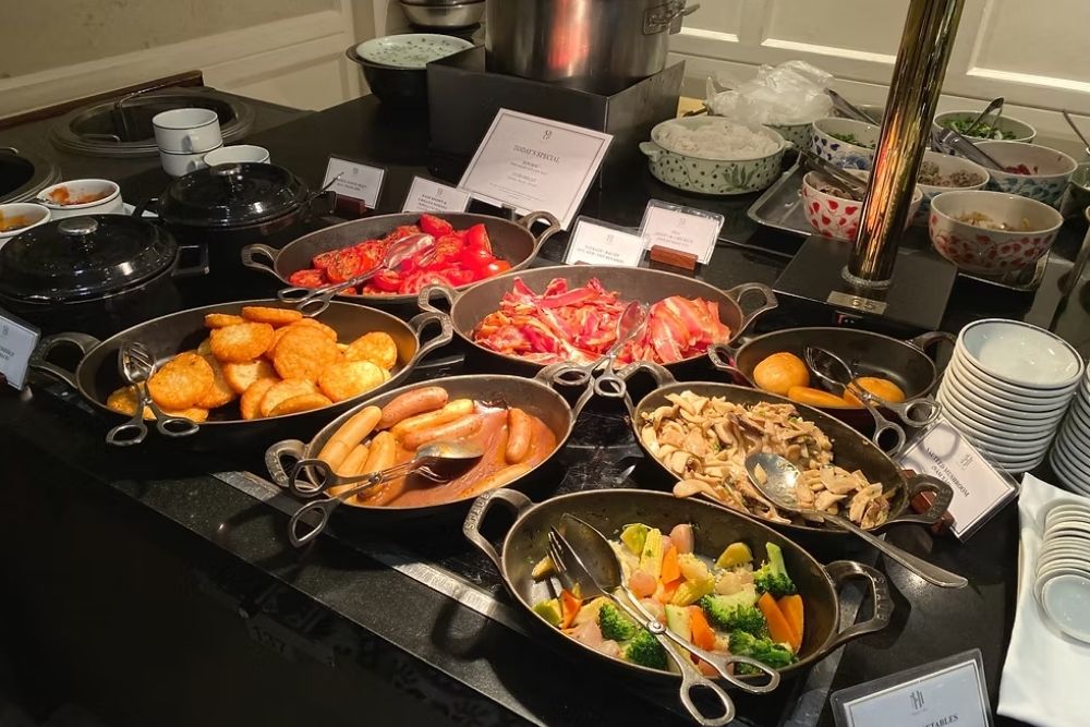 Buffet Hanoi. The Best of the Best: A Curated Guide to Hanoi’s Top Buffets. For a Touch of Class: The Luxury Hotel Buffets. Sofitel Legend Metropole Hanoi