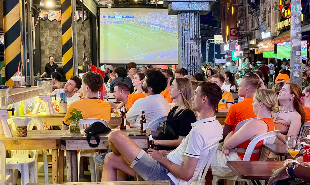 Bui Vien street. Practical Information for Visiting Bui Vien Street