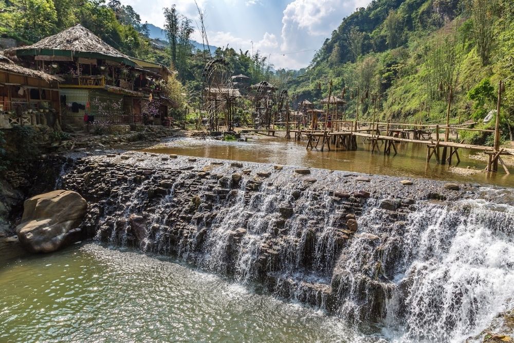 Cat Cat Sapa. Things to Do: The Cat Cat Village Loop. The Centre: Cat Cat Waterfall 