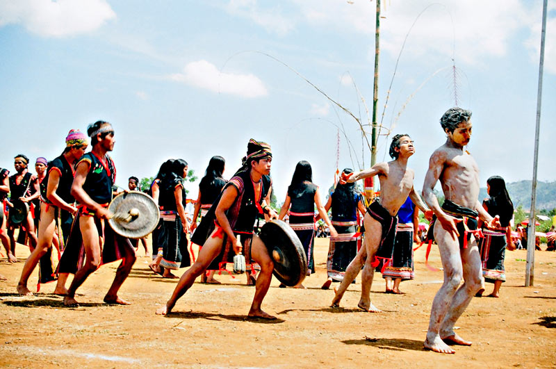 Central highlands in Vietnam people