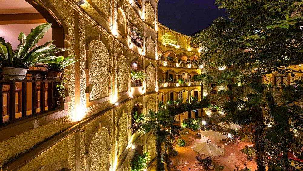 Chau Long Hotel Sapa Vietnam. Comparison: Chau Long vs. the New Kids