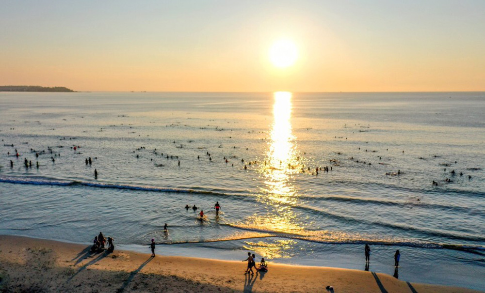 Da Nang Beach. Is It Safe to Swim in Da Nang? The Season-by-Season Truth