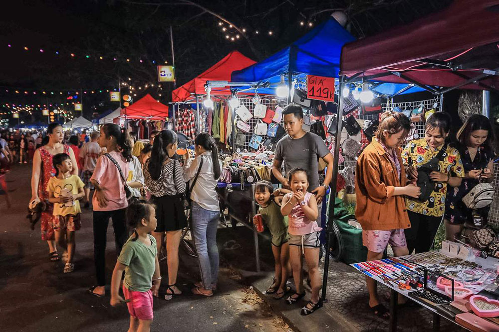 Da Nang Food. Cafés, Nightlife and Where to Eat by Budget