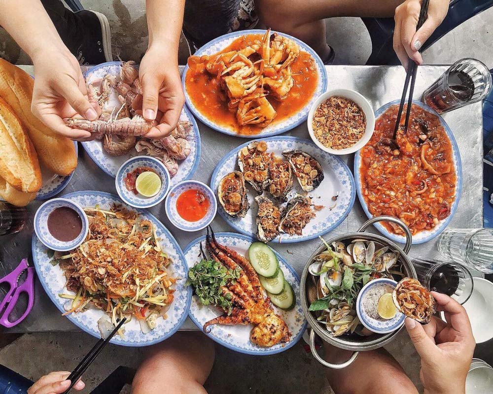 Da Nang Food. Lock In Your Da Nang Trip