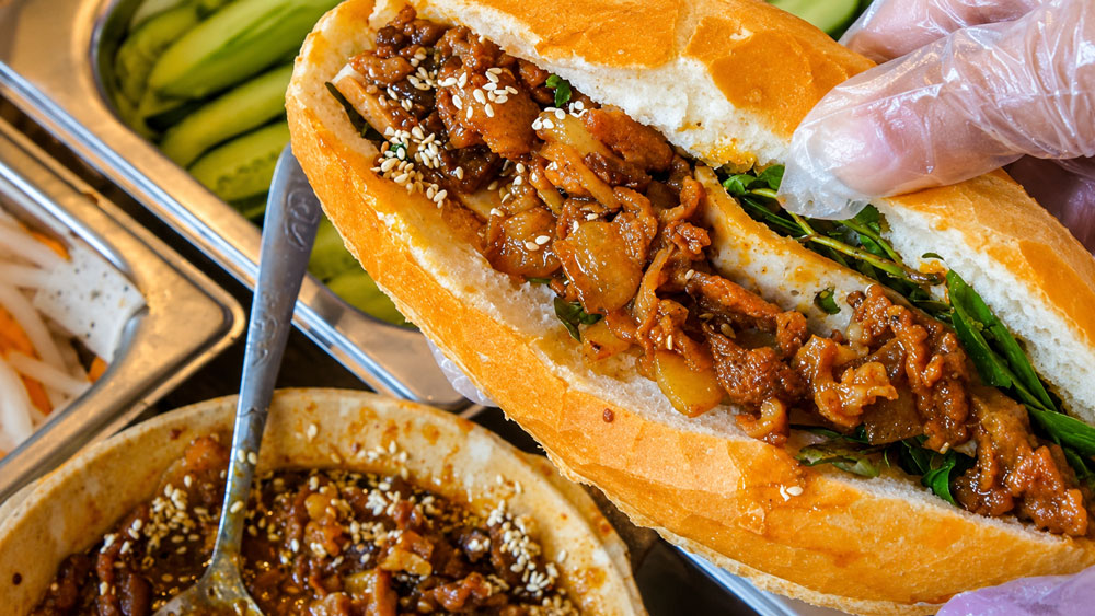 Da Nang Food. What Food Is Da Nang Famous For? Bánh Mì: Vietnamese Baguette Sandwich
