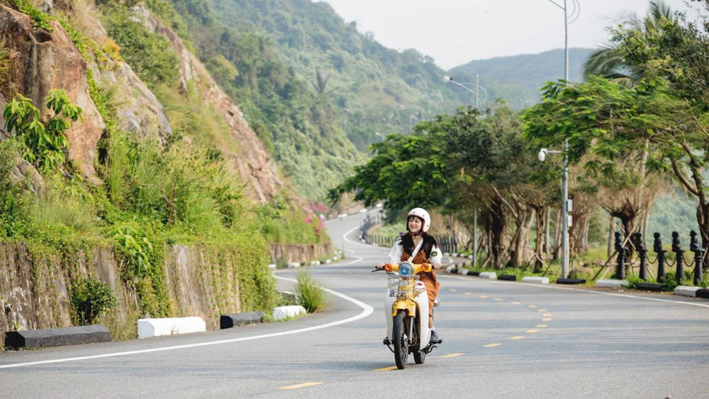 Da Nang. Getting Around, Money, Safety and How Long to Stay