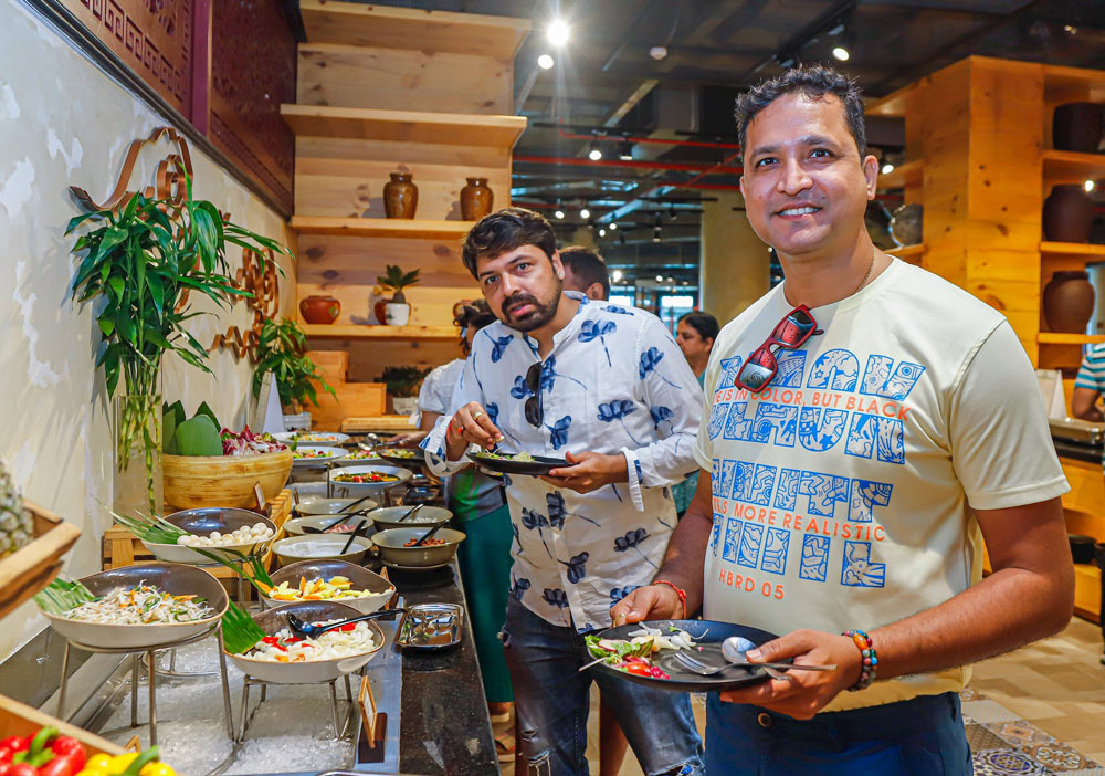 Da Nang Halal Food. The Excursion-Day Problem