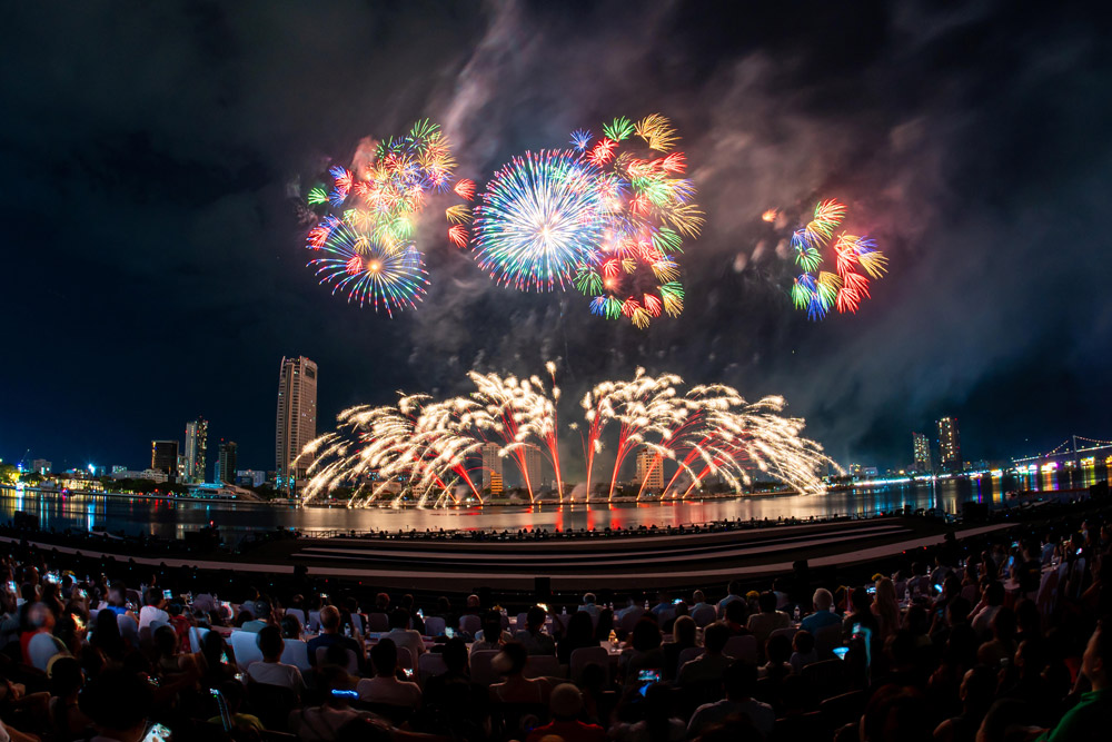 Da Nang International Fireworks Festival. Planning Around DIFF