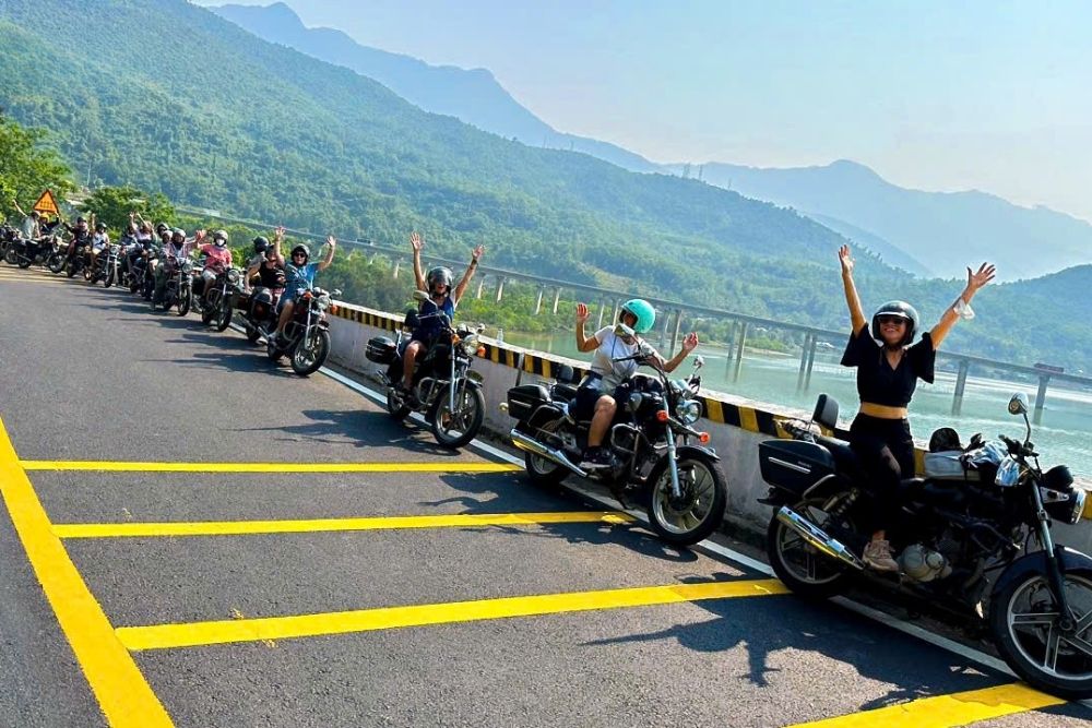 Da Nang to Hue. Motorbike, bus, tours  and day trip vs. one-way 
