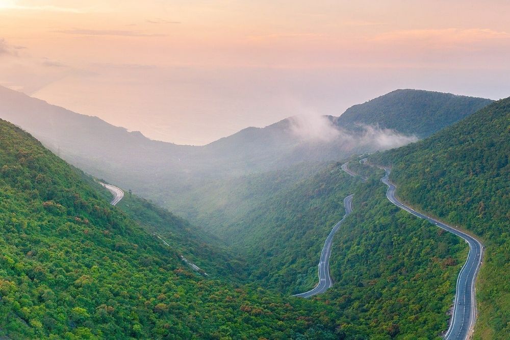  Da Nang to Hue. The Hai Van Pass: Why is the route the attraction? 