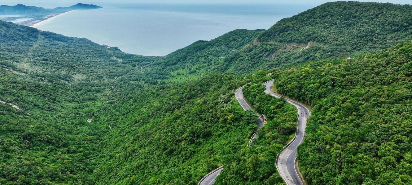  Da Nang to Hue: Train, Car & Hai Van Pass Guide (2026) 