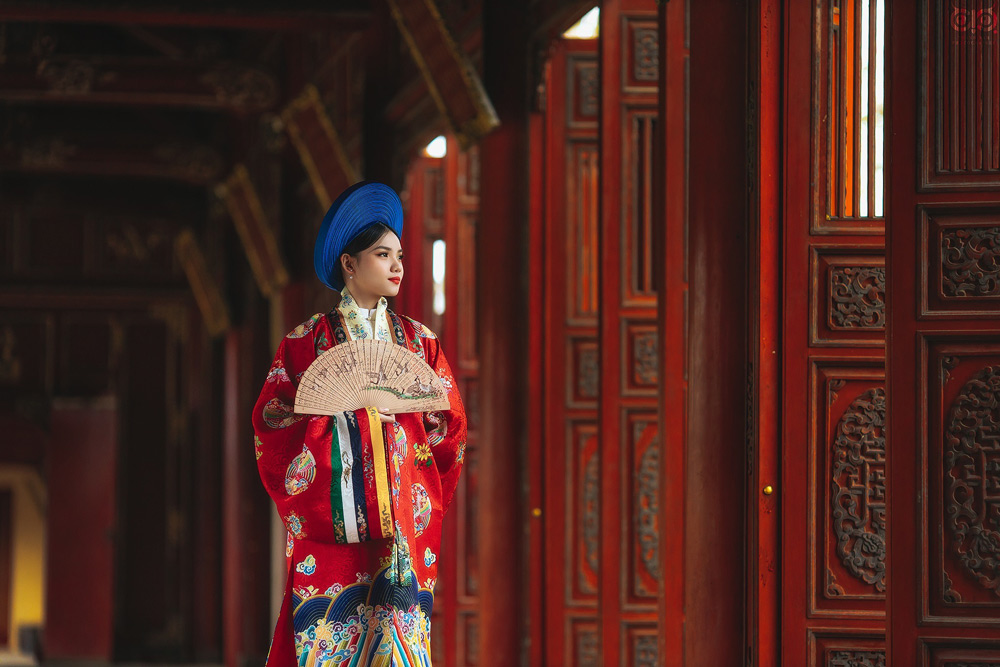 Day Tours from Da Nang. Hue: The Long One