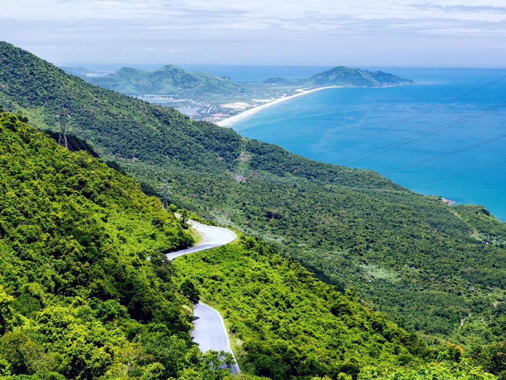 Day Tours from Da Nang. The Hai Van Pass and Lang Co: The Scenic Half Day
