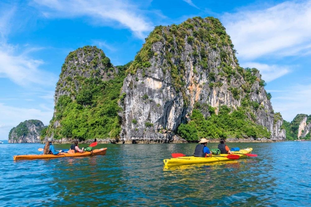 Day Trips From Hanoi. The "World Wonder" Day Trip: Halong Bay (With a BIG Warning)