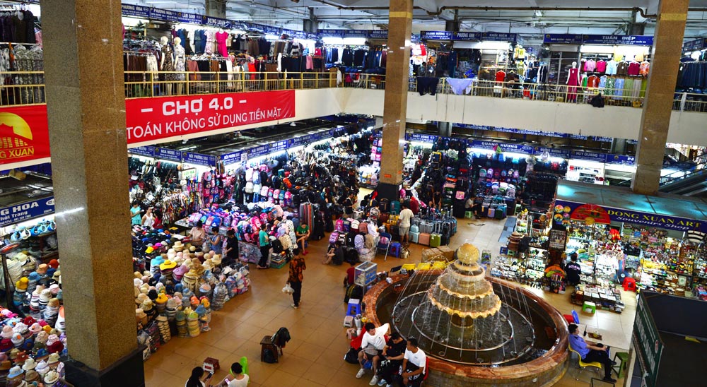 Dong Xuan market. Dong Xuan Market Opening Hours and Practical Information