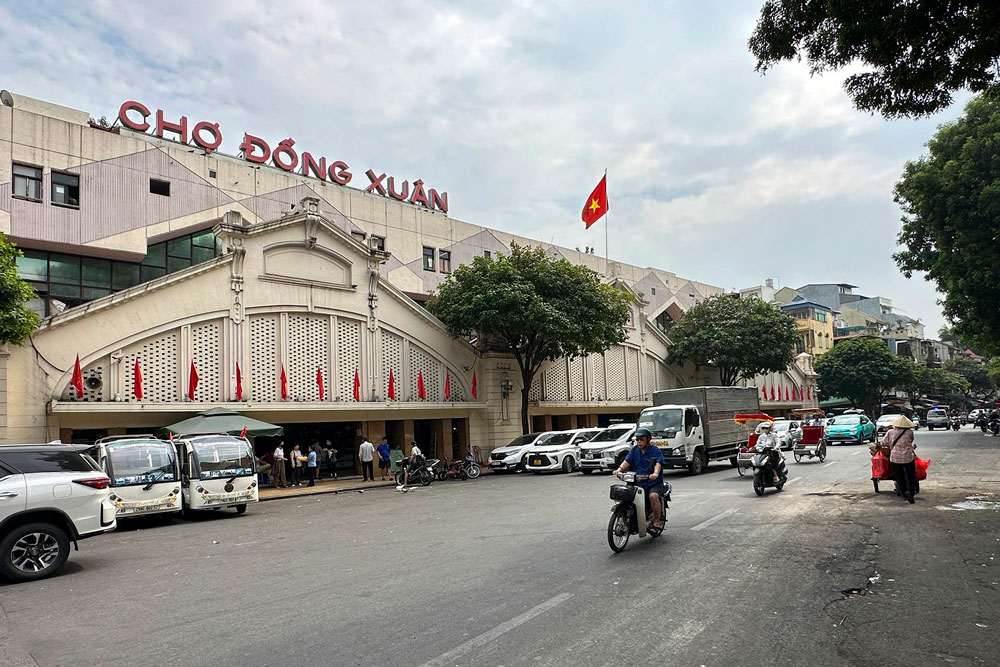 Dong Xuan market. What is Dong Xuan Market Famous For? (A Historical Overview)