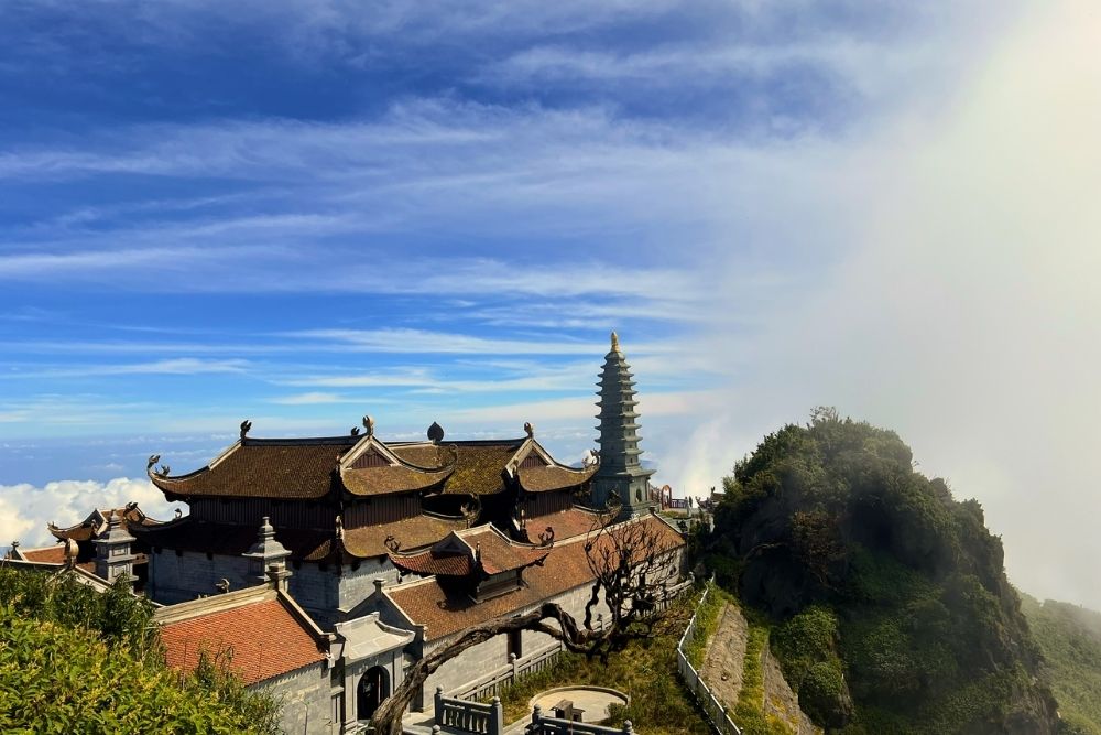 Fansipan Sapa. Summit Sights: What to do in Fansipan Sapa. Spiritual Complex 