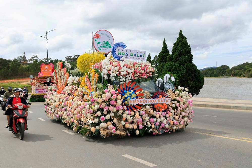 Flower of Vietnam seasonal spectacles Vietname's year-round floral parade