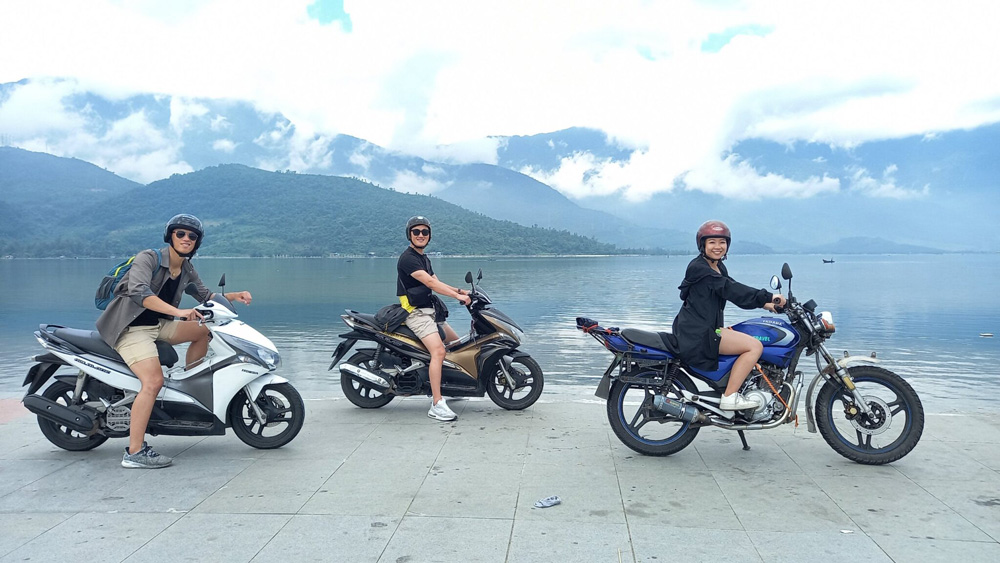 Grab in Da Nang. Can you rent a car and drive it yourself in Da Nang?