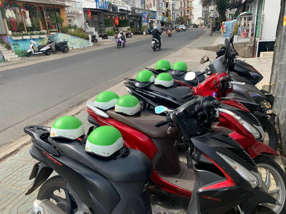 Grab in Da Nang. How much should a ride across Da Nang cost?