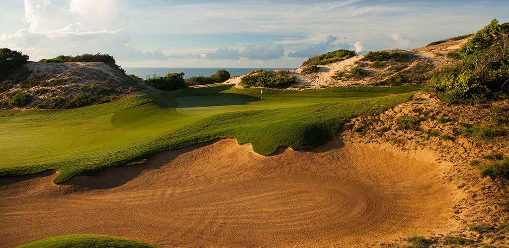 Greg Norman Golf The Bluffs Ho Tram