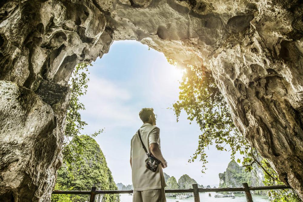 Halong Bay cruise 1 night. Why Choose a 1-Night Halong Bay Cruise. A Taste of Halong Bay