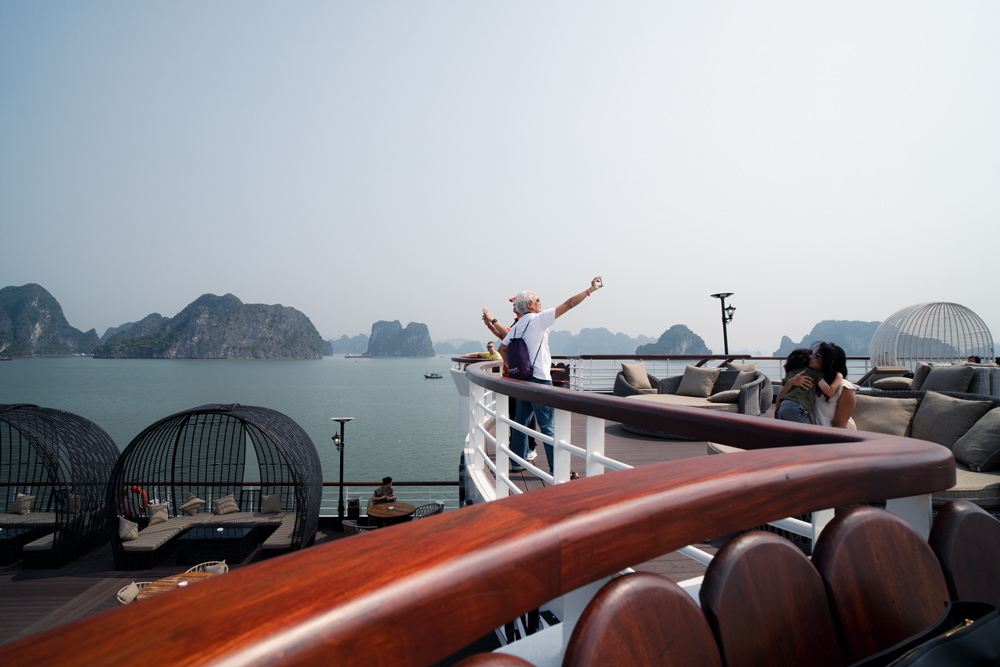 Halong Cruise. Choosing a Halong Bay cruise in Autumn because of comfortable sailing