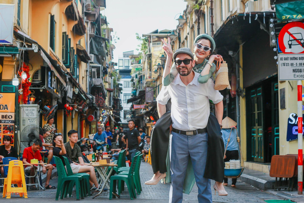 Hanoi autumn. Hanoi Old Quarter: A Vibrant Experience in Autumn
