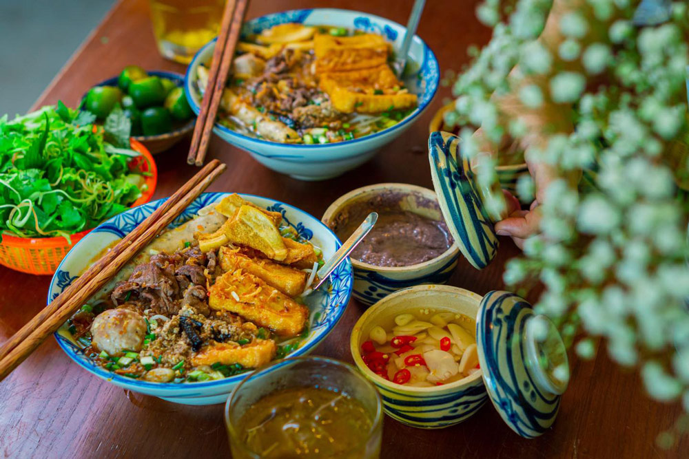 Hanoi cooking class. Tips for Choosing a Cooking Class. Consider Your Interests