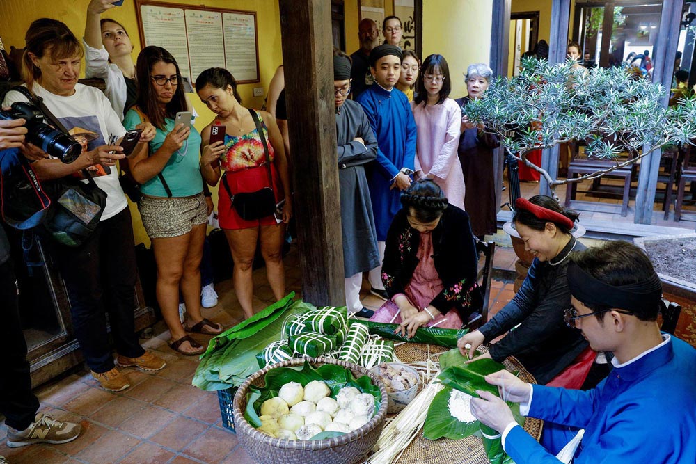 The 2025 Guide to Finding the Best Hanoi Cooking Class 