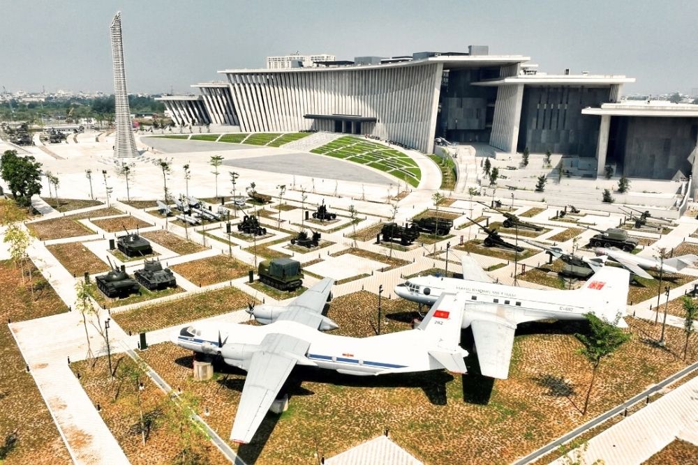 Hanoi Museum. A Journey Through Time: Hanoi's Top History & War Museums 