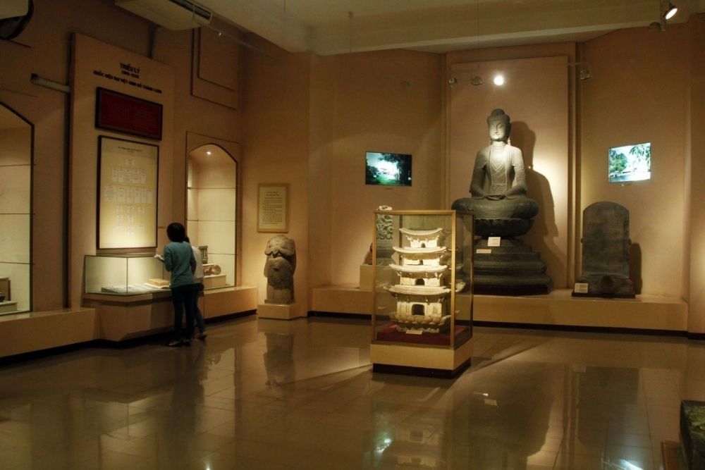 Hanoi Museum.A Journey Through Time: Hanoi's Top History & War Museums. The National Museum of Vietnamese History  
