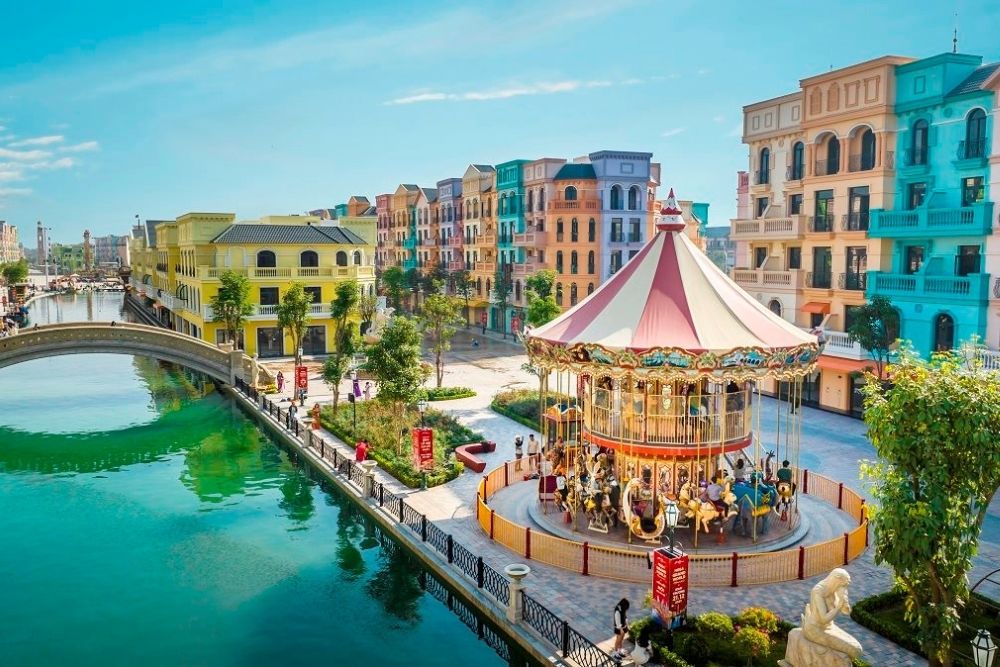 Hanoi Museum. Beyond the Glass Cases: Other Essential Historical Sites. Grand World Hanoi 