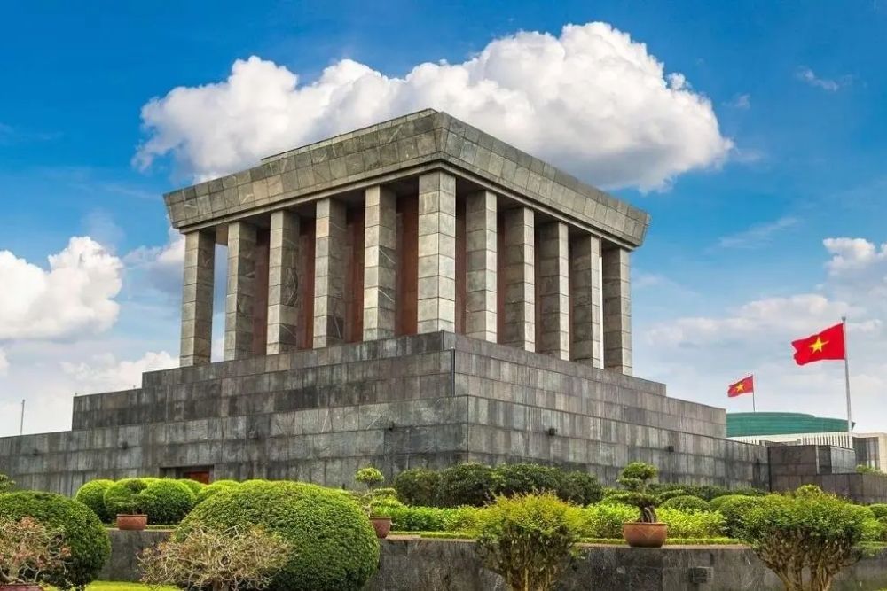 Hanoi Old Quarter. The Ultimate Checklist: Top Things to Do in the Hanoi Old Quarter. Cultural Exploration & Highlight Events. Ho Chi Minh Mausoleum