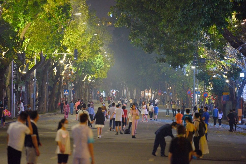 Hanoi Old Quarter. The Ultimate Checklist: Top Things to Do in the Hanoi Old Quarter. Cultural Exploration & Highlight Events. Hoan Kiem Walking Street 