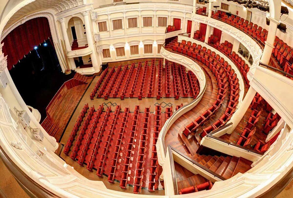 Hanoi opera house. Is Hanoi Opera House Worth Visiting? (Making the Most of Your Experience)