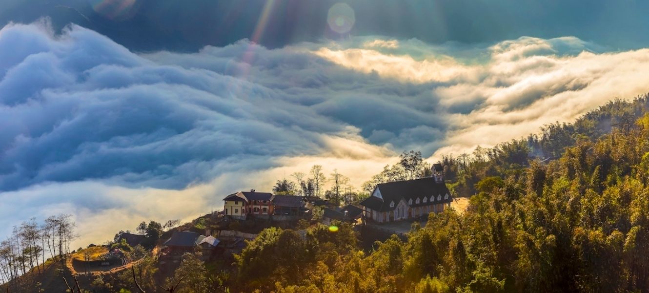 Hanoi to Sapa by Car: 2026 Private Driver Costs, Times & Scenic Routes