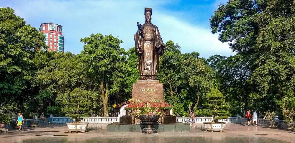 History of Vietnam. The era of independence: Notable dynasties and their impact