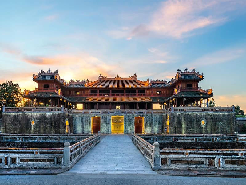 Exploring the Rich History of Vietnam: From Ancient Kingdoms to Modern Times