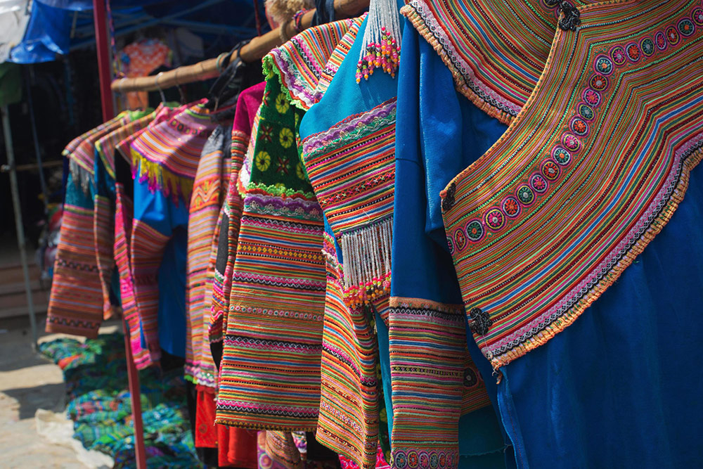 hmong-brocade-weaving-pattern-clothes