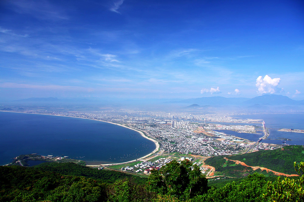 Ho Chi Minh City to Da Nang: Flights, Train, Bus and Car Compared