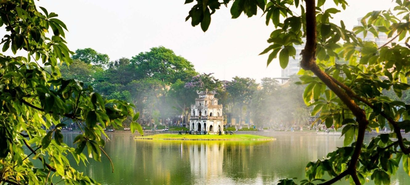 Hoan Kiem Lake: A Guide to the Legendary Heart of Hanoi 