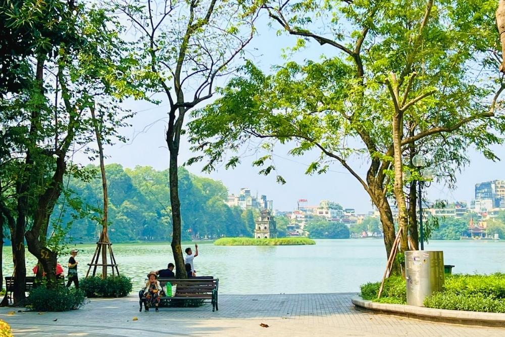 Hoan Kiem Lake. The Jewels of the Lake: Key Sights You Can't Miss