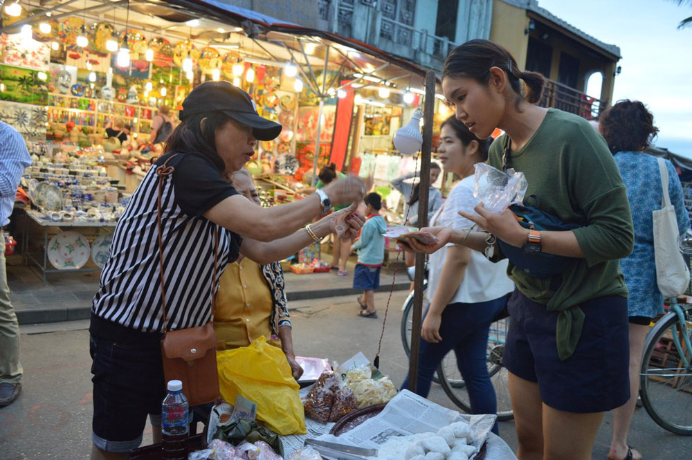 Hoi An market. Hoi An Market: Exploring the Options. Central Market Hoi An. Hoi An Market Opening Hours