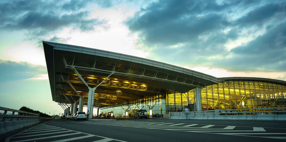 The Ultimate 2025 Guide to Hotels Near Hanoi Airport (HAN) 